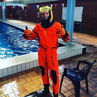 IMSUITORANGE235