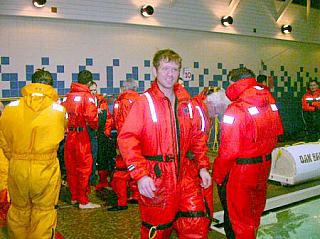 obsr survival suit 004
