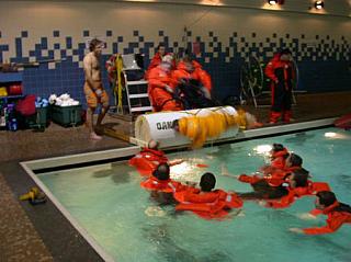 obsr survival suit 031