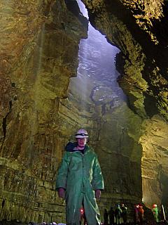 CAVE 008