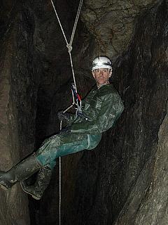 CAVE 015