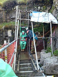 CAVE 027
