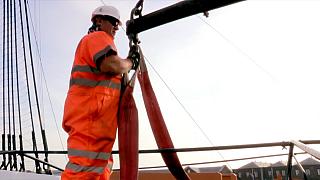 CRANE 127
