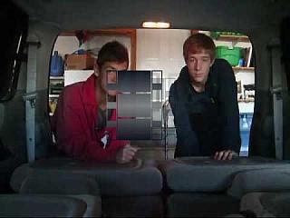 Doo-Gooders Clean a Car