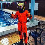 IMSUITORANGE235